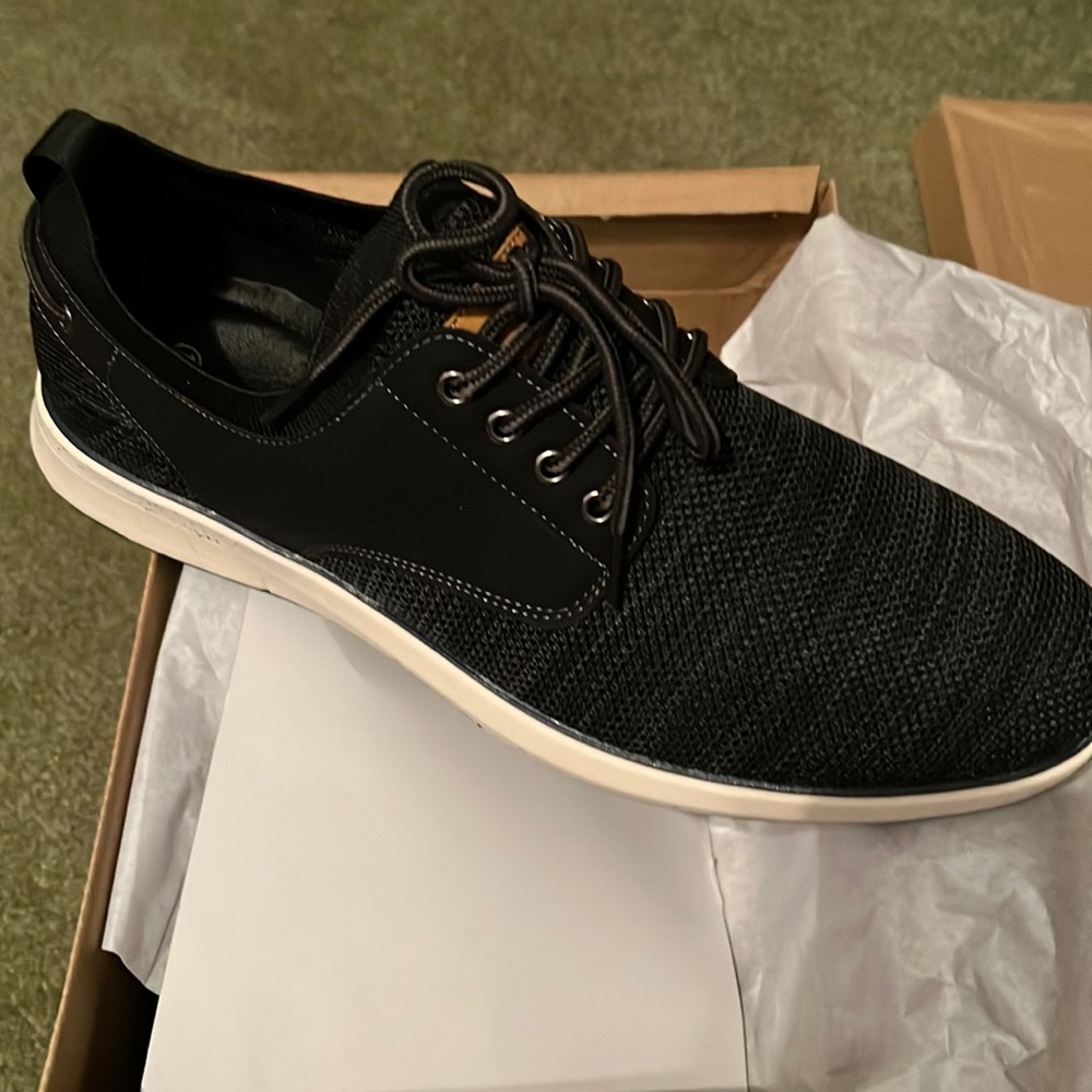 Mens casual walking shoe black sz11